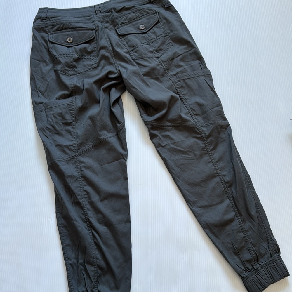 KÜHL Resitor Air Joggr sage green. Women’s size 6 - Picture 16 of 16